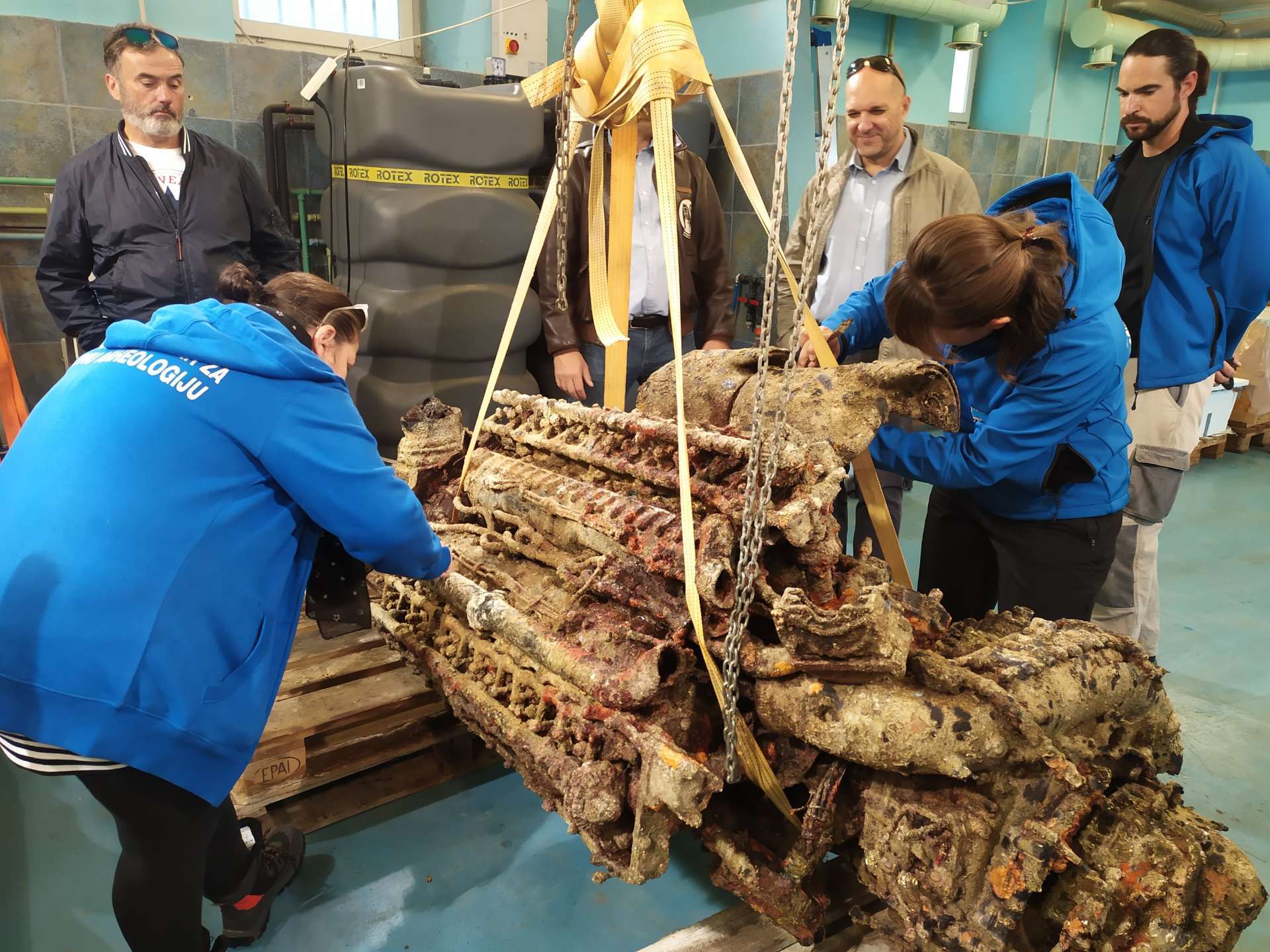 Otkriće i spašavanje Merlin motora zrakoplova Huricane iz podmorja uvale Dobrinka na otoku Rivnju 2020.-image-952